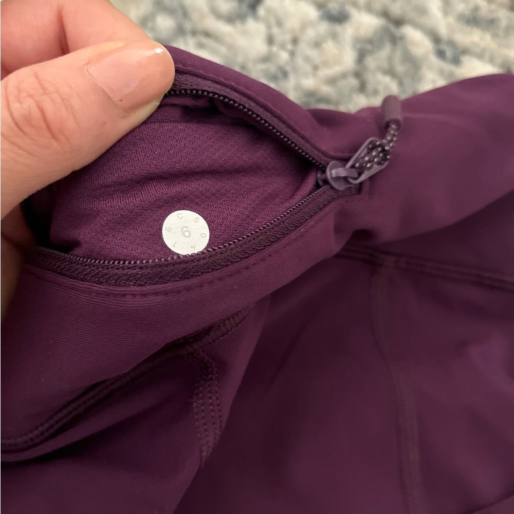 Lululemon - Picture 8 of 8